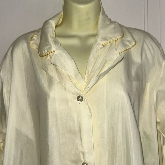 Vintage Bel-Aire Stylecraft Lingerie light yellow pajama top & robe - Picture 2 of 11